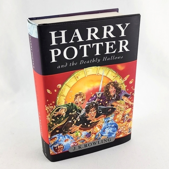EUC First Canadian Edition Harry Potter and the Deathly Hallows  J.K. Rowling - Picture 1 of 14